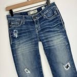 BKE  Buckle Stella Crop Capri Jeans Sz 27 Whisker Distressed Photo 2