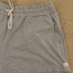Vuori  Shorts Photo 1