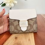 Coach Pepper Wallet In Signature Canvas Photo 0