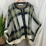 Bishop and Young  White Black Green Plaid Zip Up Cozy Fuzzy Cape M/L Photo 0