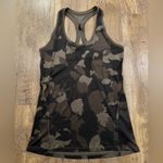 Athleta  Limitless Camo Keyhole Tank Size XXS Photo 2