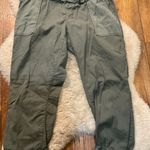 A pea in the pod  Pants Maternity Size Large Green Jogger‎ Cropped Cargo Photo 2
