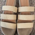 Universal Threads Platform Sandals Photo 2