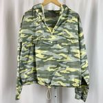 Flirtitude  Large Lightweight Camo Windbreaker Pullover Sherpa Hood Outdoor Photo 1