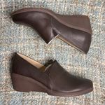 Hush Puppies  Women's Fraulein Mariya Heeled Loafer in Dark Brown Shield Leather Photo 5