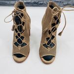Frye Gabby Perforated Ghillie Corset Lace Up Booties Taupe Tan Size 9 MSPR $328 Photo 3