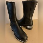 Stuart Weitzman  women black leather Chelsea soho pearl trim boots size 9 Photo 2