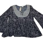 Akemi + Kin Gray Lace Cropped Top Printed Crisscross Necktie Boho Flare Sleeve Photo 4