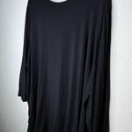 Premise  Studio‎ Woman Top Photo 1