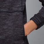 Lululemon Exhalation Pullover Heathered Grey / Black size 4 Photo 3