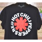Red Hot Chili Peppers Mens Unisex Black Concert T Photo 1