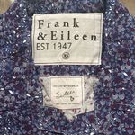 Frank & Eileen  Eileen printed button up woven novelty print shirt size XS Photo 3