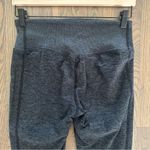 Alo Yoga  High-Waist Airbrush Ribbed Trim Legging in Heather Charcoal Size Medium Photo 6