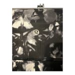 Lululemon Sunshine Saluatation Crop Black/White, Size 12 Photo 5