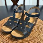 Natural Soul  Women's Black Sandals Photo 0