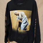 Ariana Grande Sweetener World Tour Sweatshirt Black crewneck Size M Photo 0