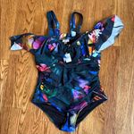 Avenue  jungle Paradise ruffle print, paradise foliage swimsuit Photo 2