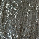 love on a hanger NWT XS Silver Sequin Mini Skirt with Side Slits Sexy Zipper Close Evening Night Photo 4