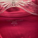 Laura Scott FINAL MARKDOWN  top petite small Photo 2