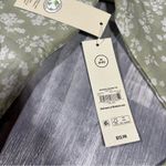 No Boundaries  Light Green Floral Crop Top Blouse; medium Photo 6