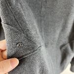 Lululemon ‎ Hoodie Womens Size 8 Grey Heavy Sweater Pullover Pockets Performance Photo 6