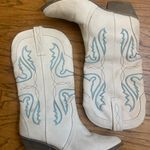 White and blue cowboy boots Size 8.5 Photo 0