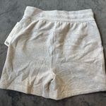 Lululemon  Scuba High-Rise Short 5" Heathered Core Ultra Light Grey Size 6 Photo 2