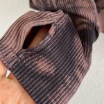 PINK - Victoria's Secret Victoria's Secret Pink Active Cropped Stretch Long Sleeve Top Dark Tie Dye Small Photo 3