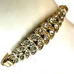 Gold tone rhinestone leaf chain bracelet Photo 2