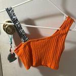 bright orange, ribbed, one Photo 1