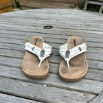 Minnetonka  Women's Silverthorne Thong‎ Sandal white size 9 Photo 2