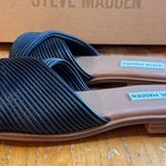 Steve Madden womens Limitt textured slide sandals summer vacation black 6.5 Photo 1