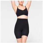 SKIMS SEAMLESS SCULPT MID THIGH SHORT (S/M) Photo 0
