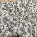 Athleta | Women's Gray Floral Print Salutation Stash 7/8 Tight Leggings, Size S Photo 5