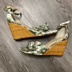 Jessica Simpson Delirah sage green daisy pattern wedge heel size 10 Photo 0