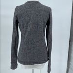 Lululemon  Size 6 Heathered Gray Long Sleeve Thumbhole Zip Pocket Top Photo 4