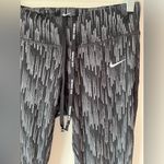 Nike  DRI-FIT Leggings. Women’s Size Small. Mesh & Unique Design. 28”. Like New! Photo 2