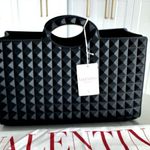 Valentino Garavani  Le Troisieme Bag Photo 2