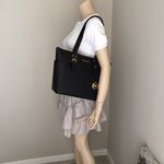 Michael Kors Set Photo 10