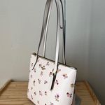 Coach Tote Photo 4