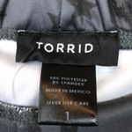 Torrid NWT Women’s Star Skull Print Black Gray Leggings Photo 7