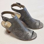 Johnston & Murphy  Cassie Perforated Leather‎ Silver Metallic Sandals size 10 Photo 2