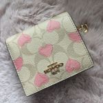 Coach Snap Wallet In Signature Canvas With Heart Print cQ145 Photo 0