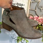Not Rated  Booties Womens 7.5 Taupe Photo 4