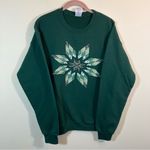 Jerzees  Women’s Green Quilt Star Crewneck Sweatshirt Medium Photo 0