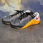 Nike Metcon 5 Black Laser Orange Women's Training Shoes Size 9.5 Photo 2