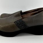 Dansko Jessica Classic Clogs Leather Arch Support Steel Shank Floral Heel Gray 8 Photo 3