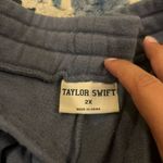 Taylor Swift  swiftie sweatshirt and shorts set 2x Photo 6