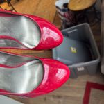 G by Guess Red Pumps Photo 3