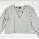 Gymshark ‎ Long Sleeve Crop Top Cut Out Neckline Gray Activewear Womens Small Photo 1